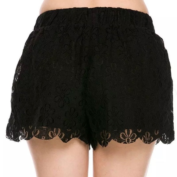 Pretty Black Floral Chochet pull on Hippie Short Shorts S-L New Summer Festival - Picture 3 of 3